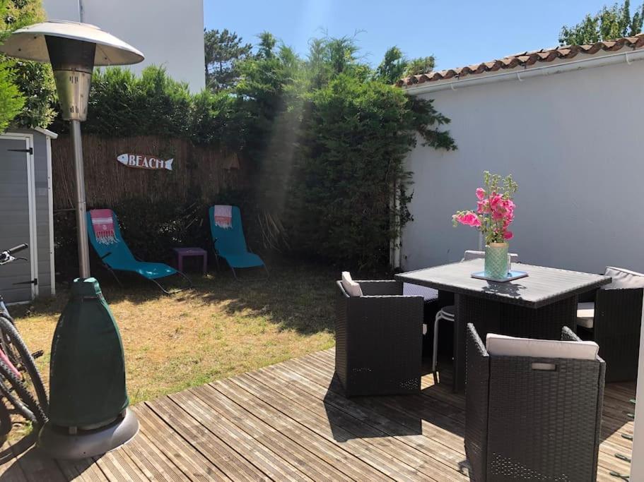 סן-פאלה-סור-מר Agreable Maison, Plage A 400M, Jardin, Piscine Et Tennis מראה חיצוני תמונה